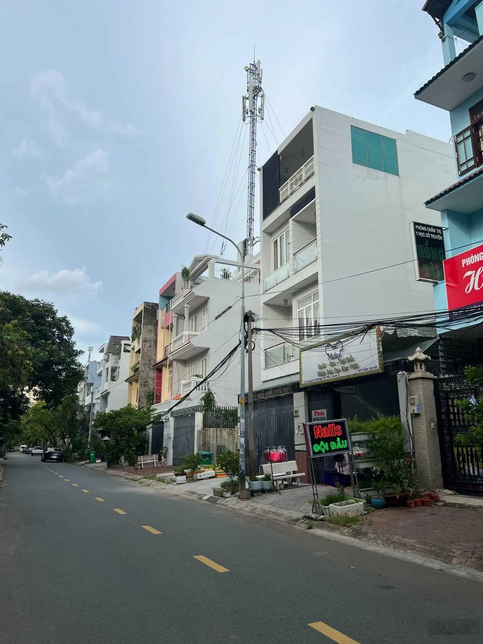 Bán đất xây biệt thự - đường 17 ngay Song Hành - Quận 2. DT: 10 x 20m - sổ đỏ - 42 tỷ TL