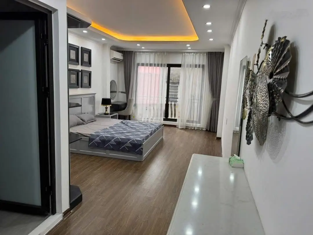Siêu hiếm mặt ngõ quan nhân 31m*5 tầng 30m ra ô tô tráng ngõ rộng giá 5,6tỷ căn duy nhất