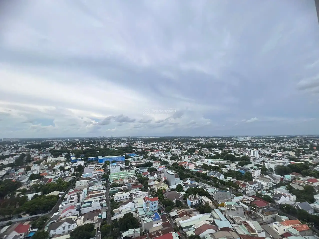 Bán gấp hàng vip 3PN tầng cao, view mặt tiền dự án, trả trước 900 triệu nhận nhà, sổ hồng lâu dài