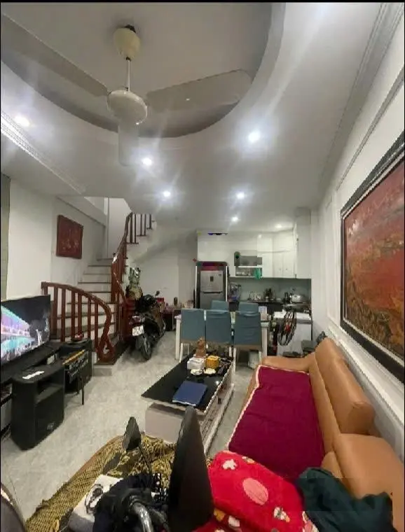Bán nhà Đức Diễn, lô góc 2 thoáng, 5 tầng ngõ rộng thông tứ tung, ô tô tránh nhau. DT 40m2 hơn 6tỷ