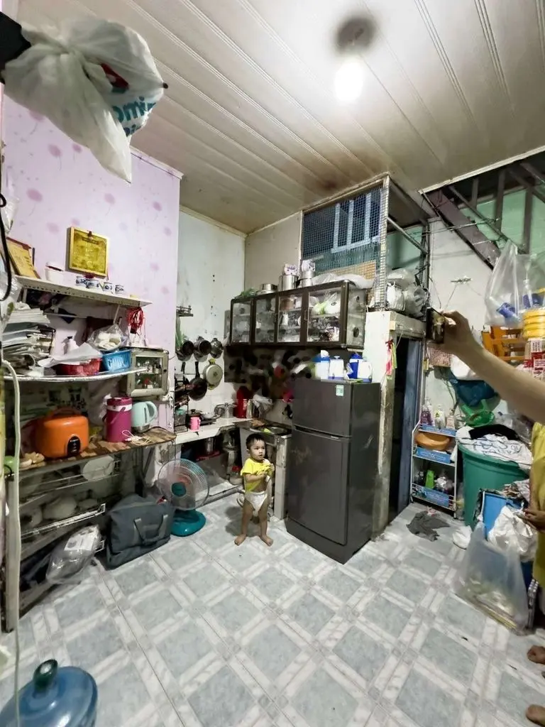 NHÀ NHỎ, VỊ TRÍ ĐẸP, BÌNH THẠNH 15M2, NHÀ NÁT TIỆN SỬA HAY XÂY MỚI
