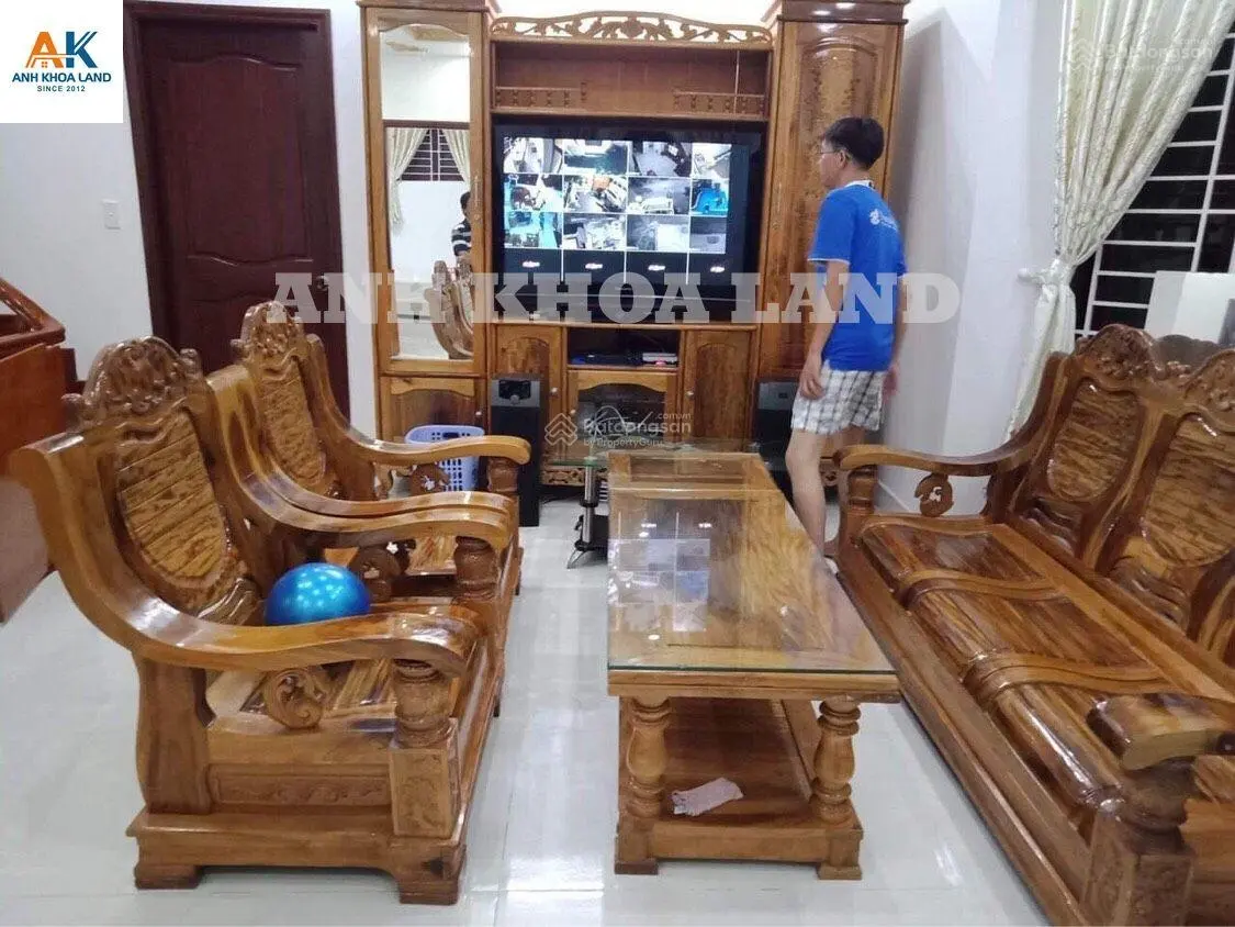 Giá chạm đáy ! Bán gấp biệt thự cực đẹp, full Gỗ Đỏ, KDC Khang Điền - Gia Hòa sân đậu 2 xe ô tô.