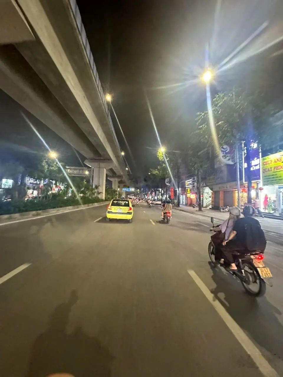 Bán Nhà TRẦN PHÚ ,Mỗ Lao. HÀ ĐÔNG . Diện tích 52m , mặt tiền 6.2. Oto vào nhà . Giá 16.5 Tỷ (CTL)