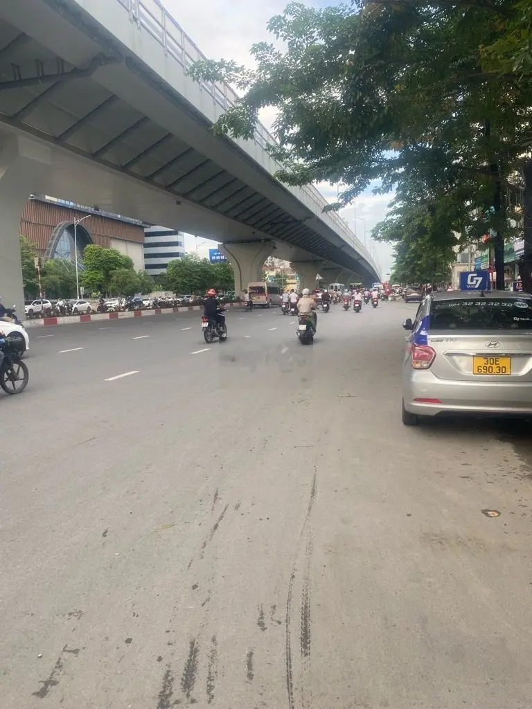 Xinh đẹp không phải cái tội, Tội là nhà Minh Khai đẹp quá, 42m2