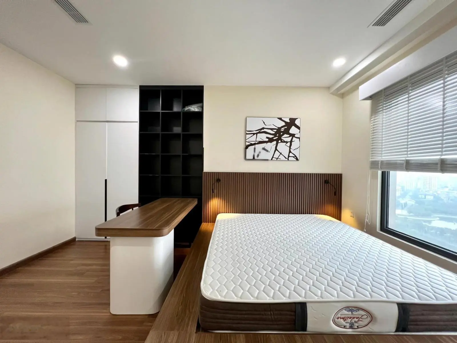 Hiếm có khó tìm, 2 ngủ tầng trung, hướng thoáng mát, hot nhất khu vực Cầu Giấy, Xuân Thủy