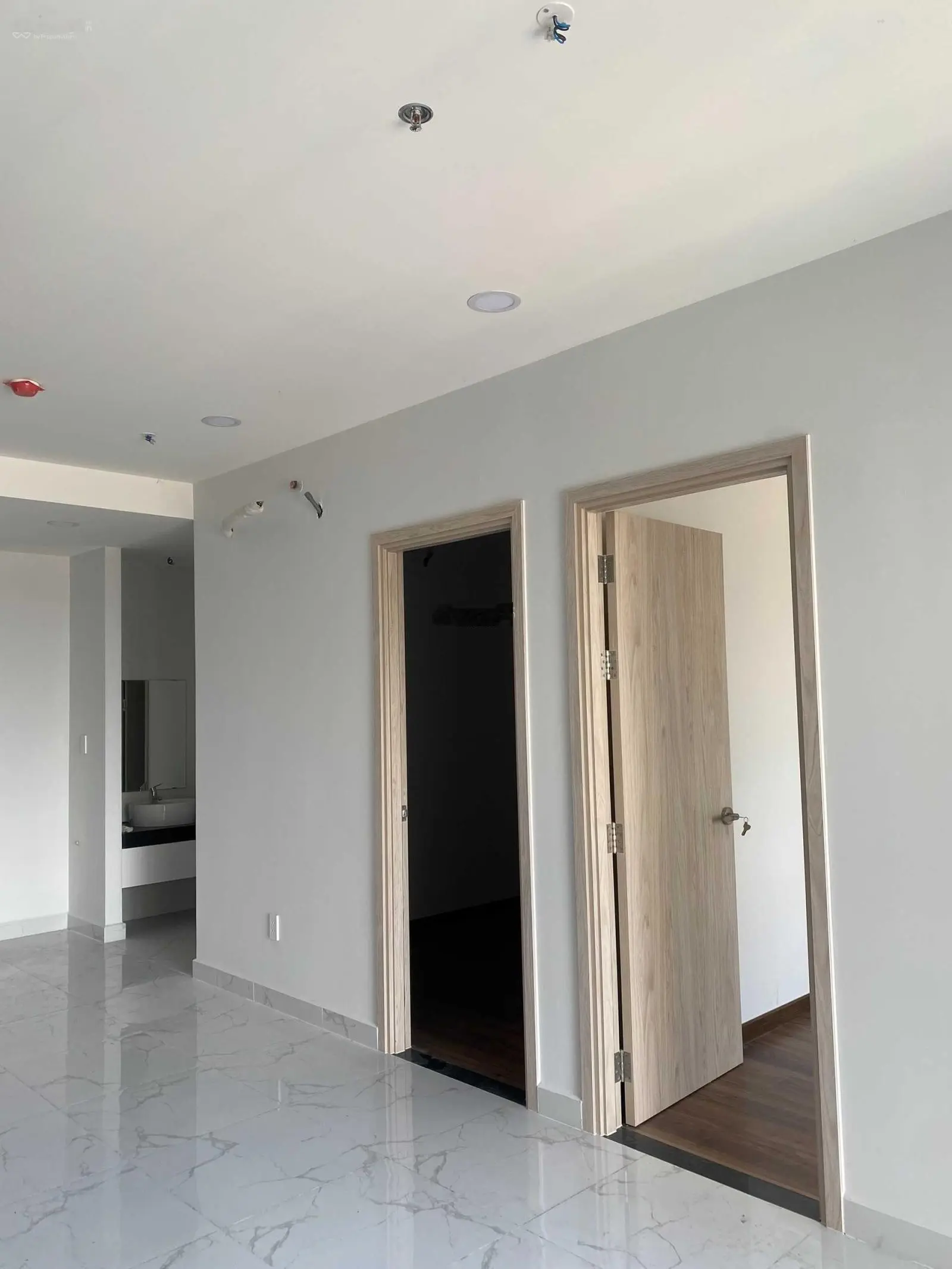 Bán nhanh căn hộ Charm City Dĩ An sẵn sổ công chứng liền cho khách các căn 2pn