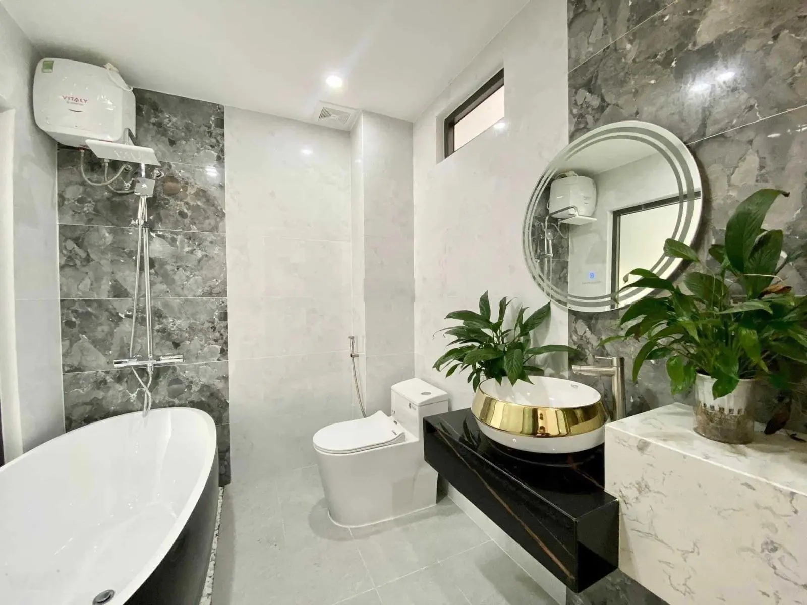 Bán gấp căn hộ chung cư Platinum Residences - 6 Nguyễn Công Hoan, 113m2, 02PN, 8 tỉ, Lh 0963 668 ***