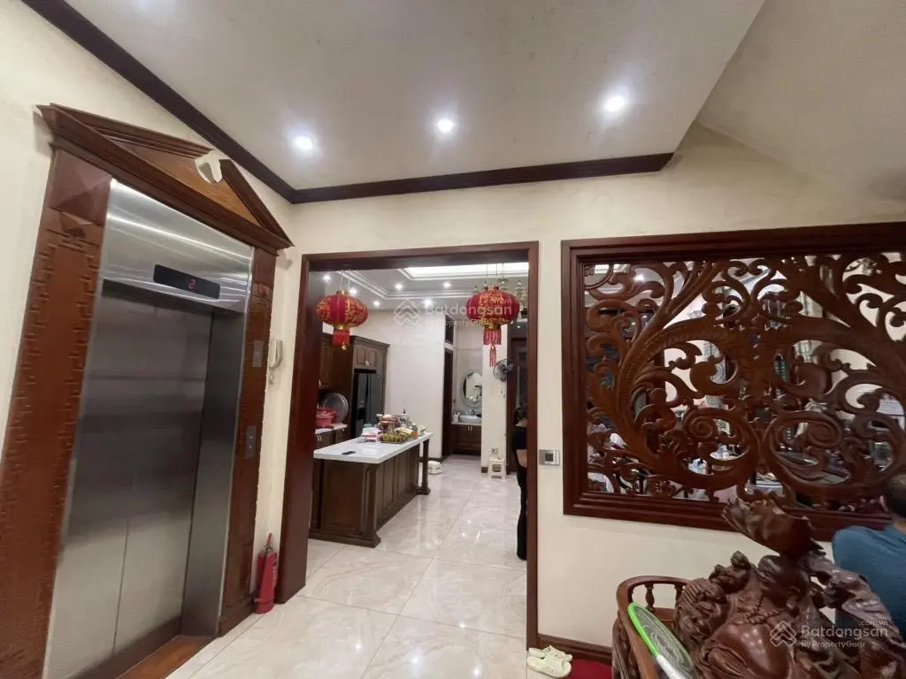 Bán căn nhà Mặt Phố Lê Trọng Tấn - vỉa hè kinh doanh oto tránh Lô góc biệt Thự văn phòng đẹp