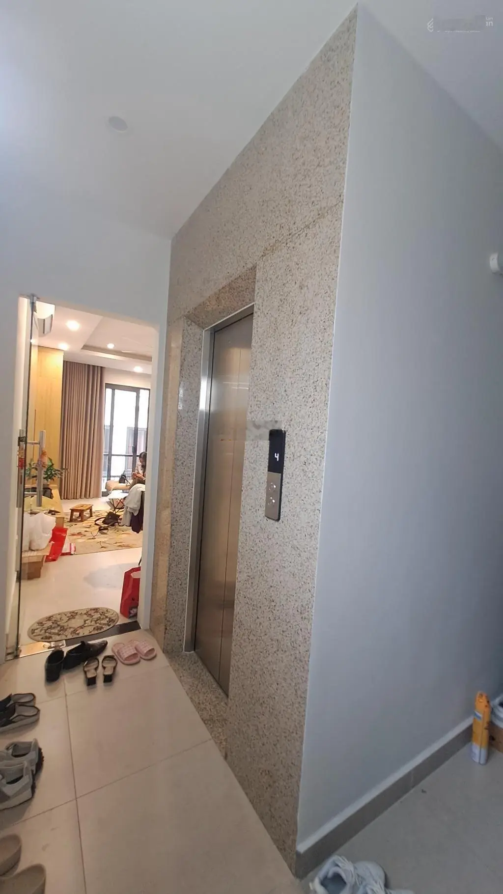Người quen gửi bán nhà phố võng thị / trích sài diện tích 83m2 6 tầng thang máy đẹp. 077328.1235