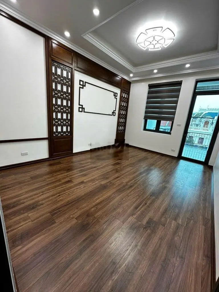 Cần bán gấp nhà 4 tầng mặt Đinh Tiên Hoàng thuận tiện kd