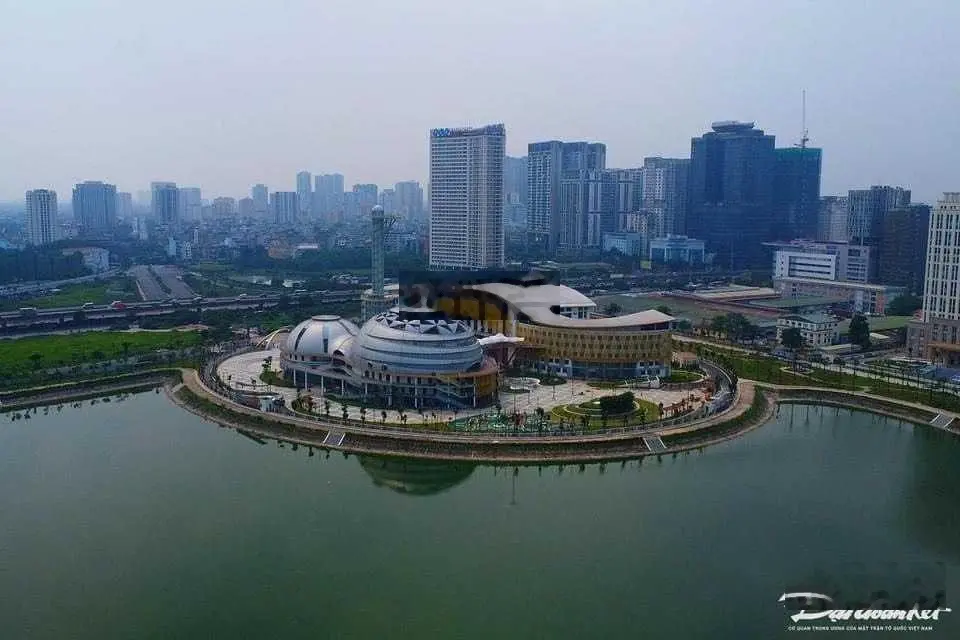 Bán căn góc 4 phòng ngủ view hồ Vinhomes Skylake, Phạm Hùng giá giảm sốc. LH 0983 786 ***