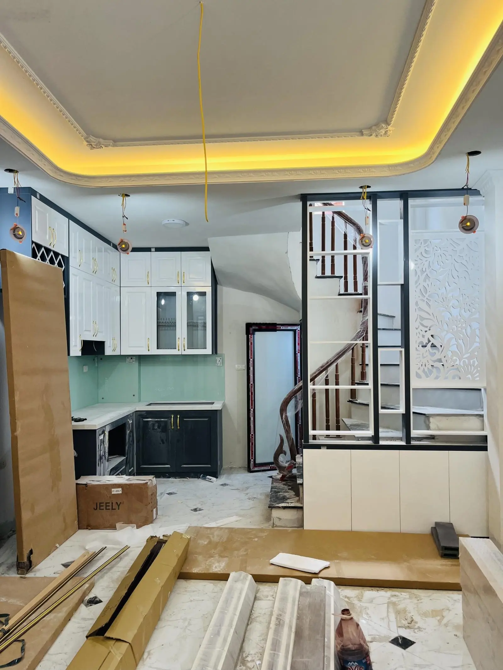 Chỉ nhỉnh 5tỷ - căn nhà xây mới tinh 30m2 * 5T full nội thất, cách Linh Đàm 5phút, sát MĐ Ngọc Hồi
