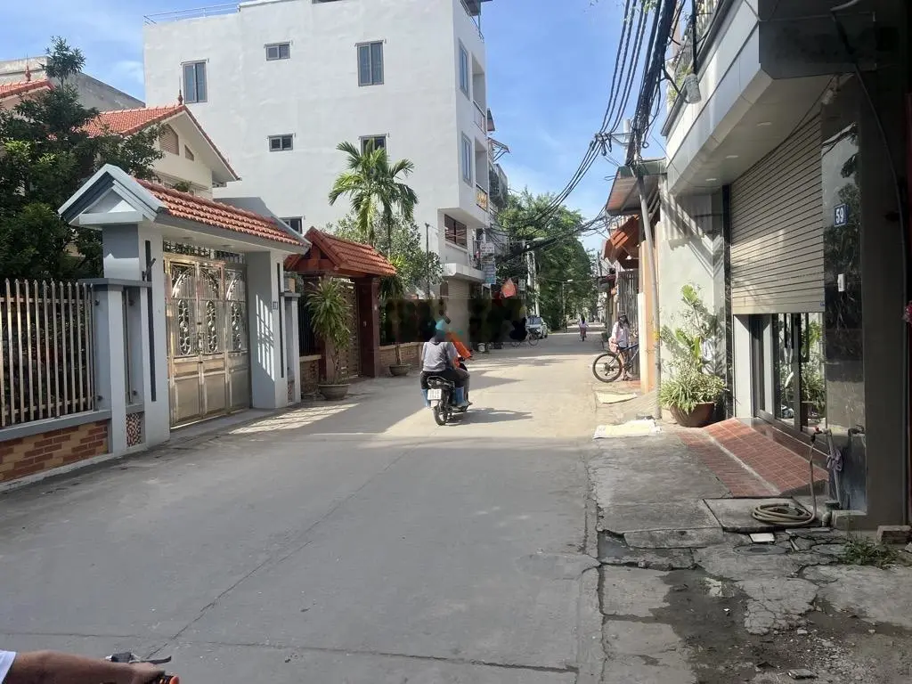 Ngũ hiệp thanh trì, sẵn 3 lô đất đầu tư , mặt ngõ ô tô chạy, tiện ích trường chợ, tthc bán kính 1km