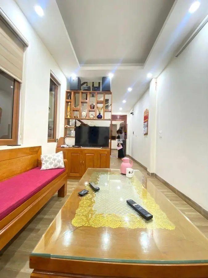 Bán nhà Phương Liệt 43m - 5 tầng - 3.8mMT - ngõ nông kinh doanh nhỏ - Giáp ranh Hai Bà Trưng.