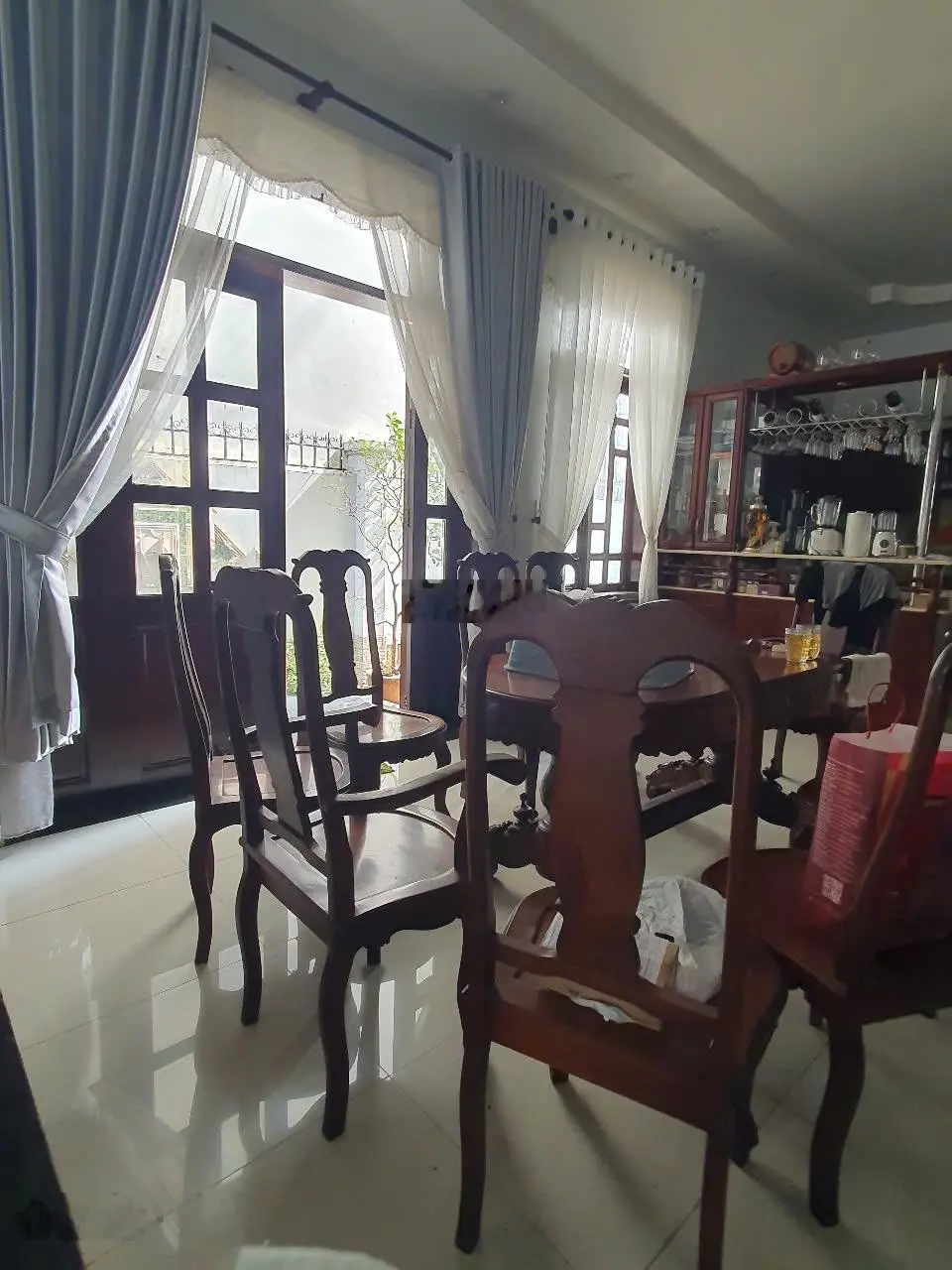 Cần bán gấp! biệt thự 3 tầng 280m2(10x28m), 24tỷ TL, khu ven sông sg đường số 25, gần TTTM Gigamall