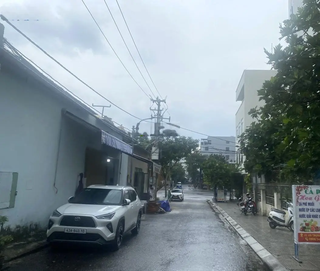 Bán nhà sát Võ Văn Kiệt, 61m2 ngang 8m, ô tô đậu đỗ, TT Sơn Trà, chỉ 4 tỷ