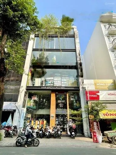 Duy nhất còn xót lại! MT Nguyễn Trãi - 8x18m - 3 tầng - HĐT 110 triệu/tháng - chỉ 41 tỷ