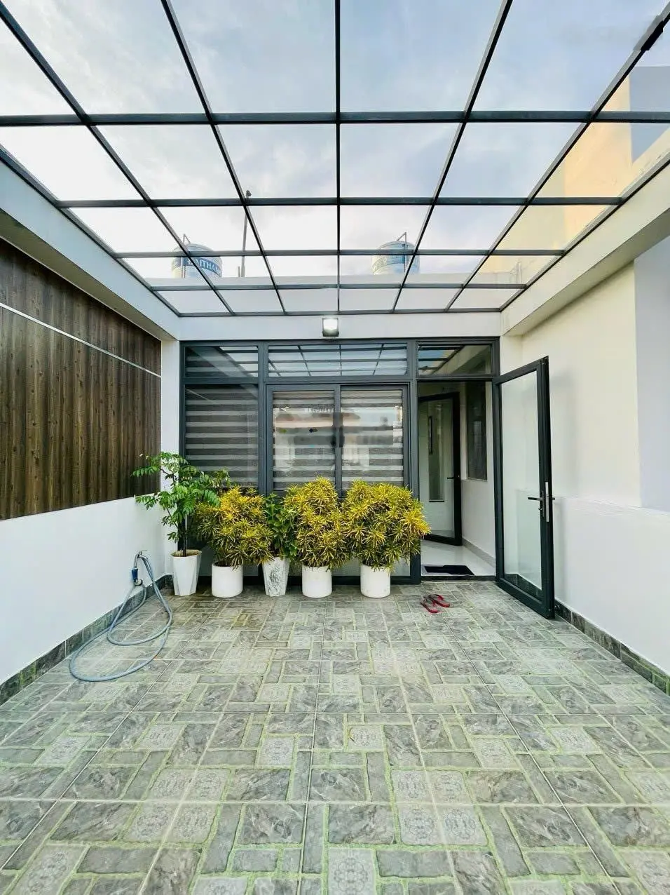 Bán nhà phố liền kề tại 68 Nguyễn Tư Giản, Gò Vấp SHR