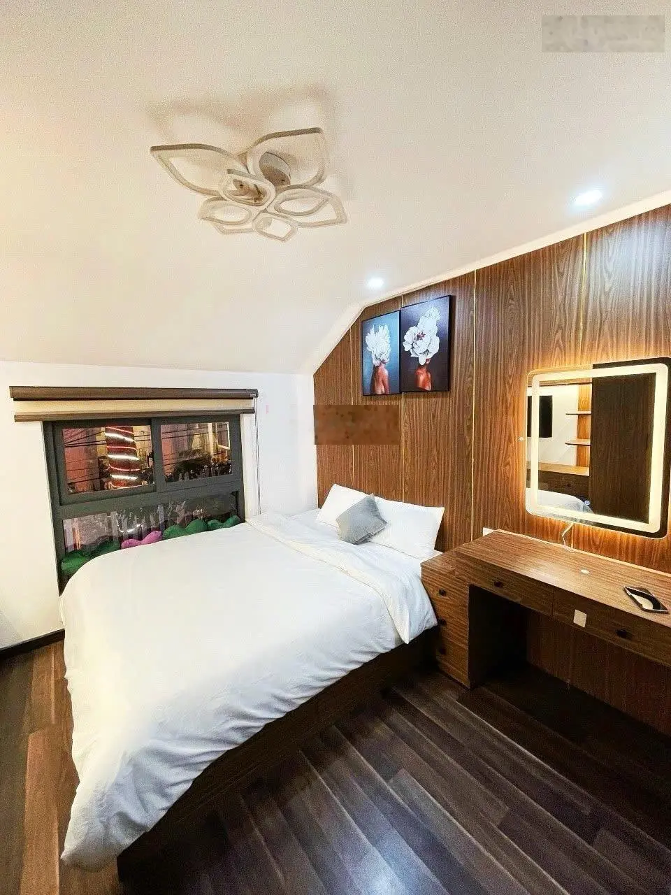 Villa mini góc 2 mặt tiền Trần Hưng Đạo 108m2, ngang 9m, 3 tầng cách Hồ Xuân Hương chỉ 500m