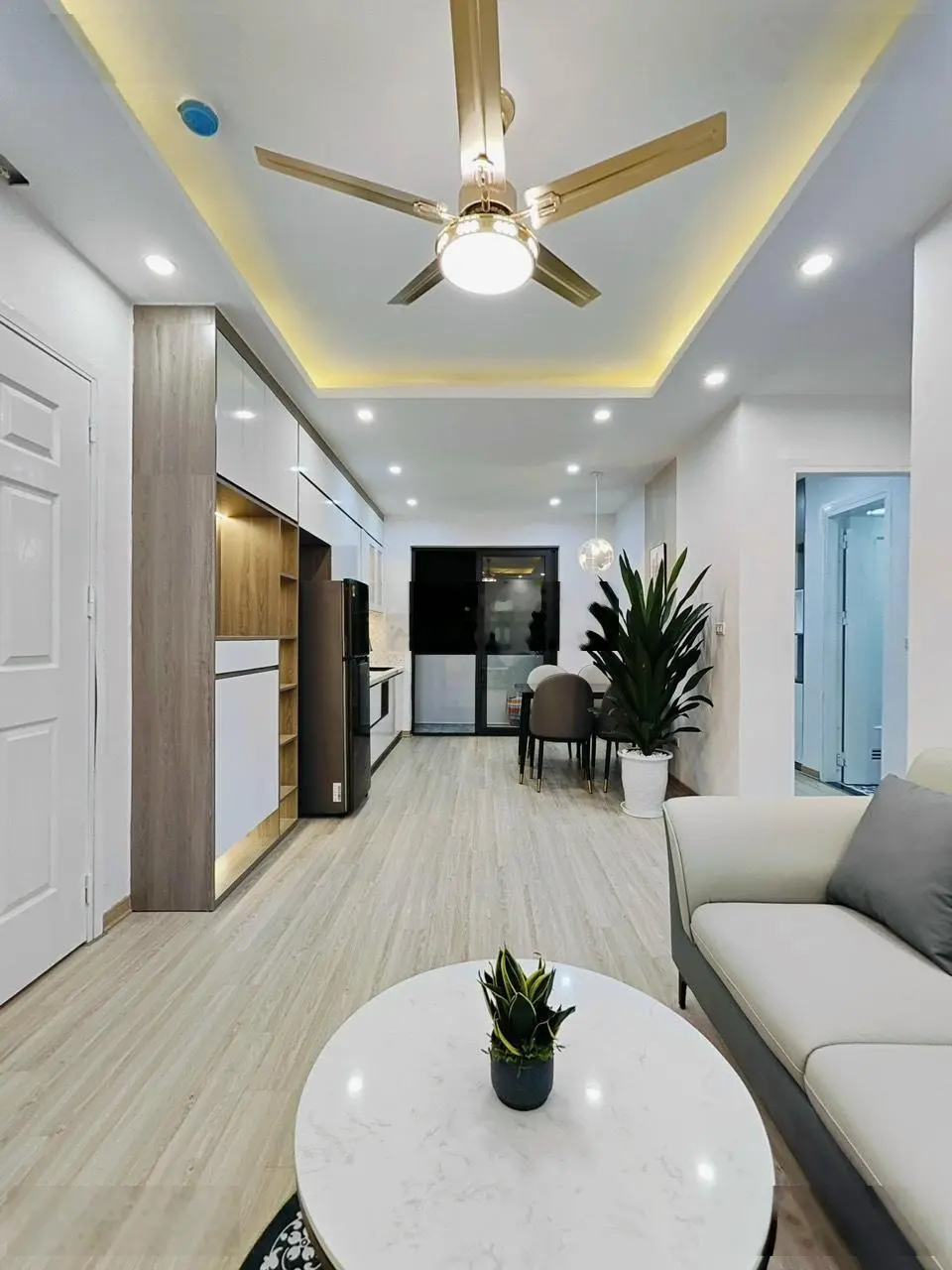 Bán căn hộ 63m căn góc 2pn 2vs HH4A Linh Đàm.Hỗ trợ khách mua v.a.y bank 650tr