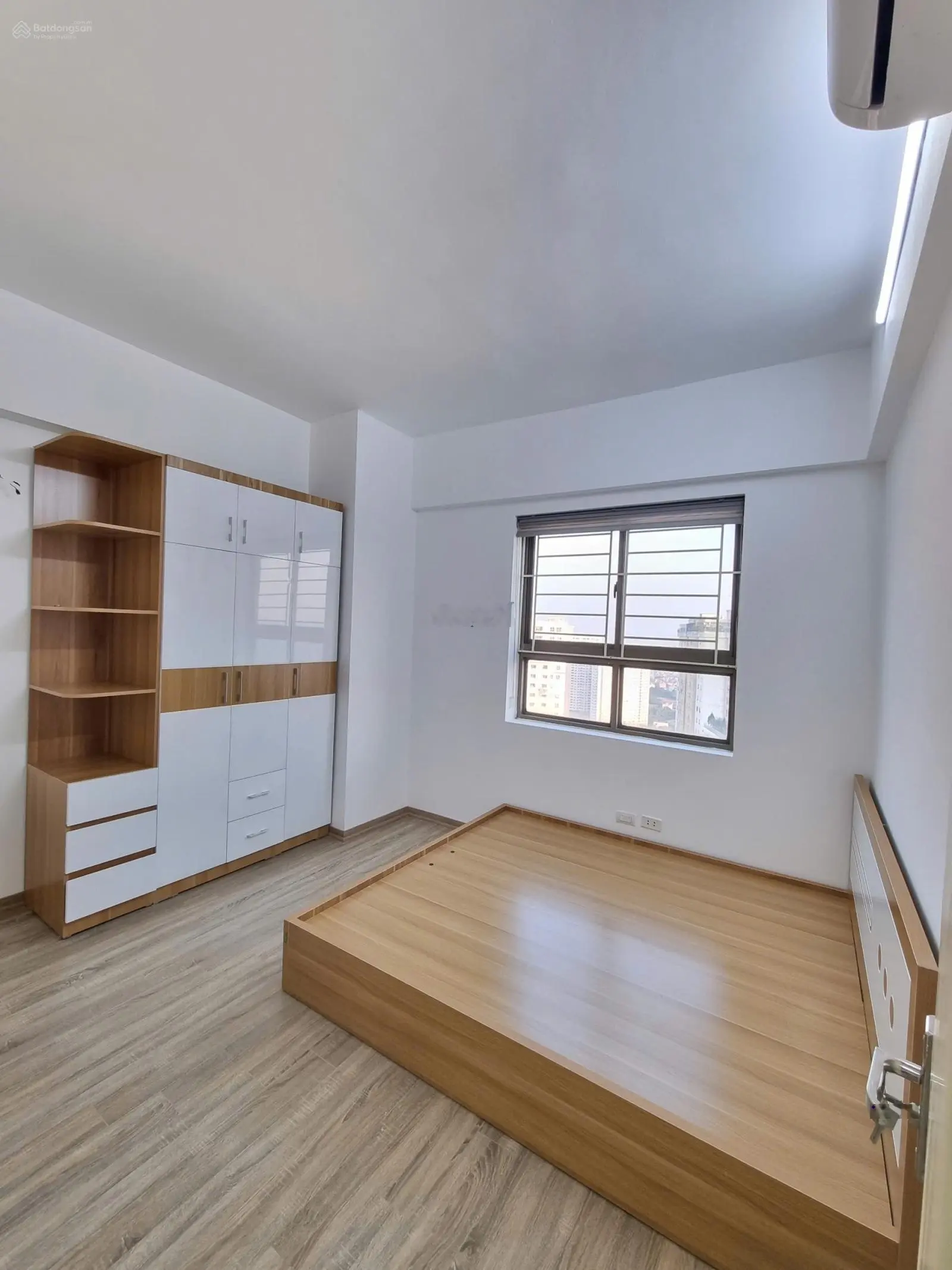 Chung cư Xa La Hà Đông nhà đông 70m2, 2 vệ sinh nhà mới đẹp giá: 3.29 tỷ