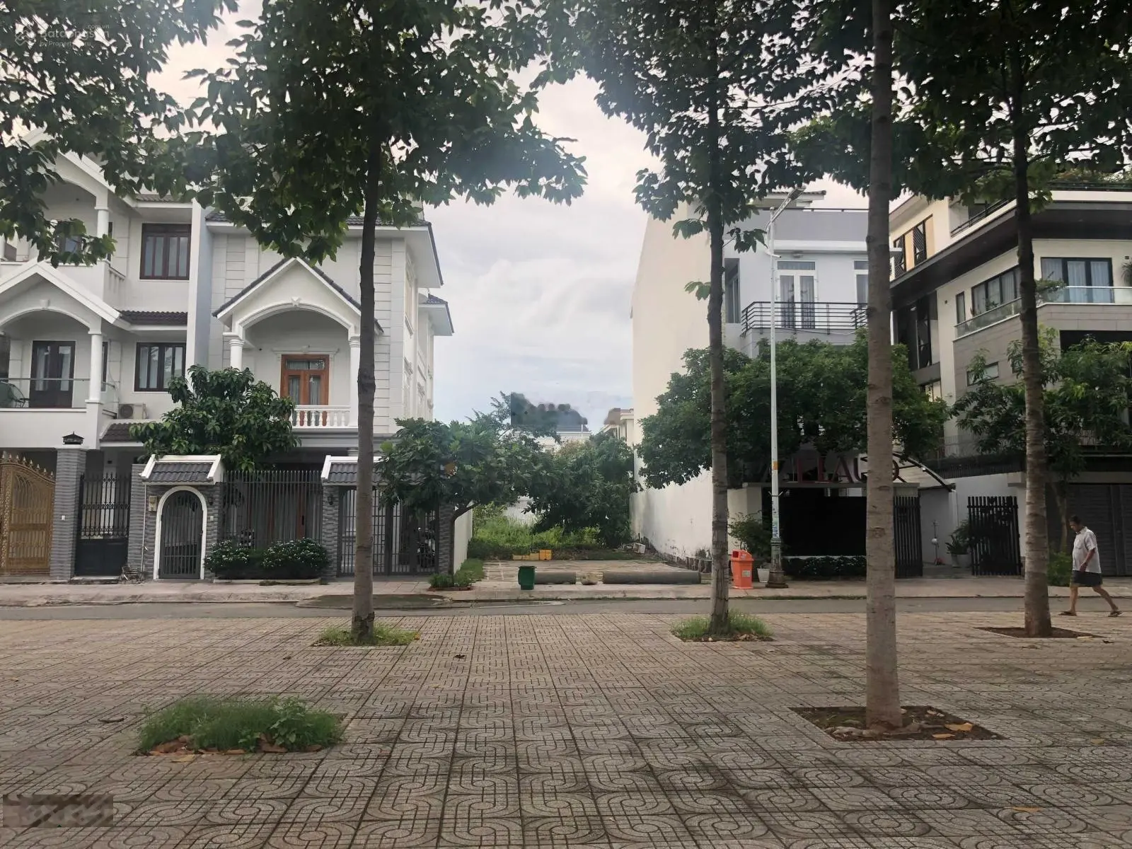 Bán lô đất KDC Đông Thủ Thiêm - Đỗ Xuân Hợp và Nguyễn Duy Trinh - 8x22m(176m2) - Giá 85tr/m2