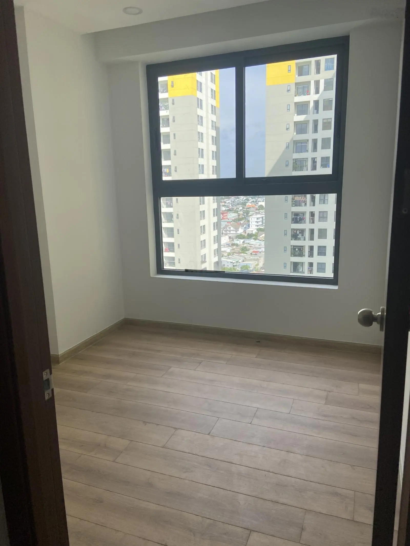 BÁN Căn hộ 2PN Bcons Garden giá chỉ 1,27 tỷ VND . Trung tâm hành chính Dĩ An. Sổ hồng sẵn.