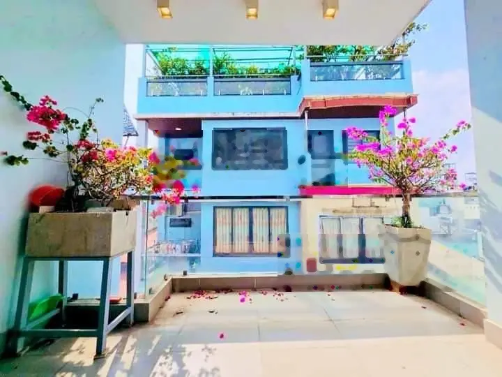 Cần bán gấp nhà phố giữa lòng tt sài gòn, 4 tấm nội thất đẹp, hẻm oto cách mặt tiền gần 20m, q10