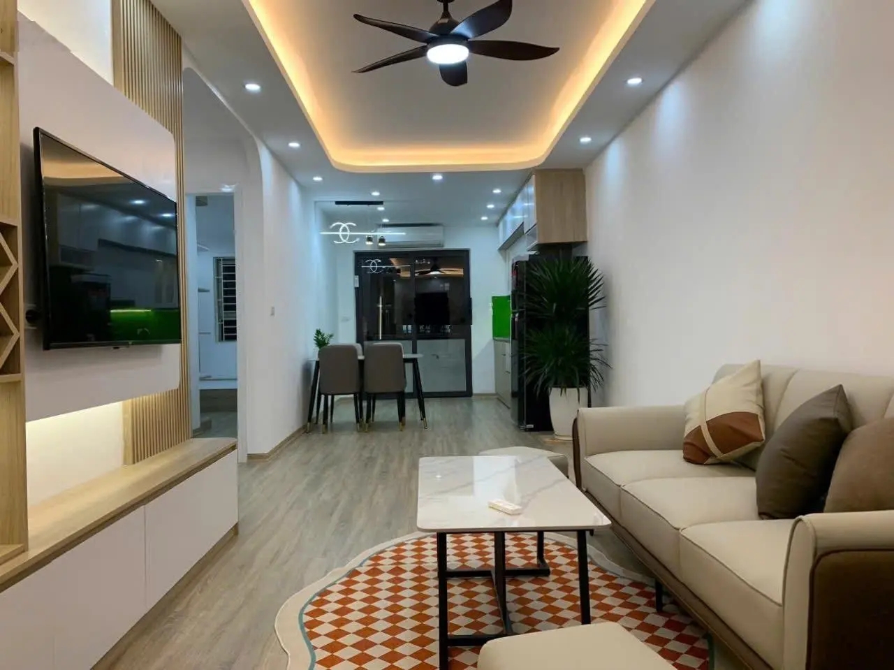 Bán gấp căn 72m2 - 2ngủ & 2 vệ sinh HH2 Linh Đàm Hoàng Mai. Lh: 0966 455 *** em Thuỷ