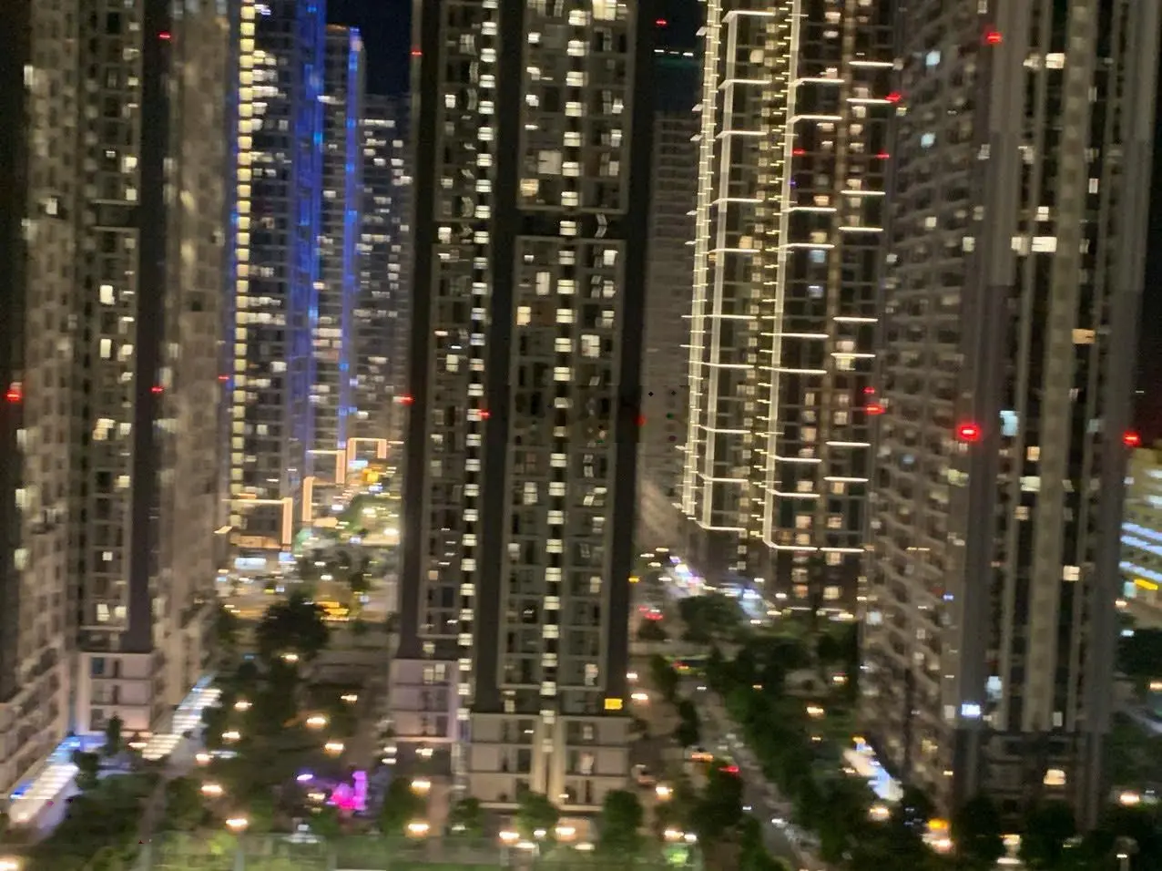 Mình bán căn 3 phòng ngủ - bc đông nam - View bể bơi - 95m2 Toà S3.03 Vinhomes Smart city