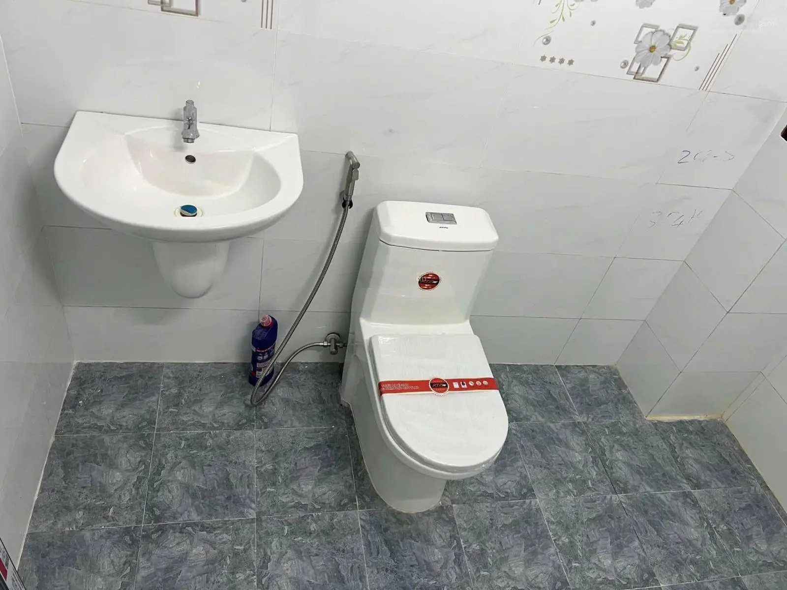 ĐỒNG NAI TRẢNG BOM NHÀ MỚI SỔ THỔ CƯ 100m2 /5x20m chỉ 1,4 tỷ vô ở ngay