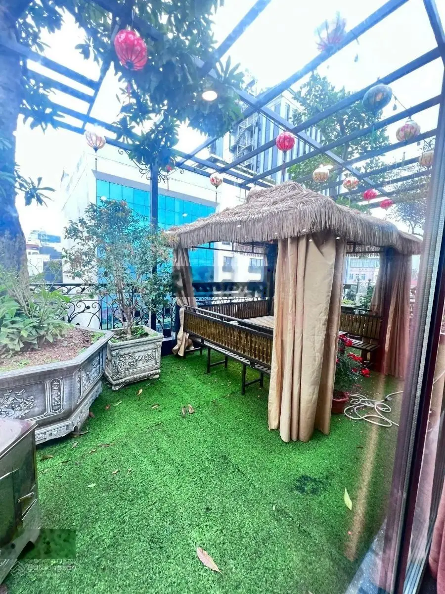 Nhà mặt phố vip lô góc - sổ đỏ - 105 m2 - mặt phố