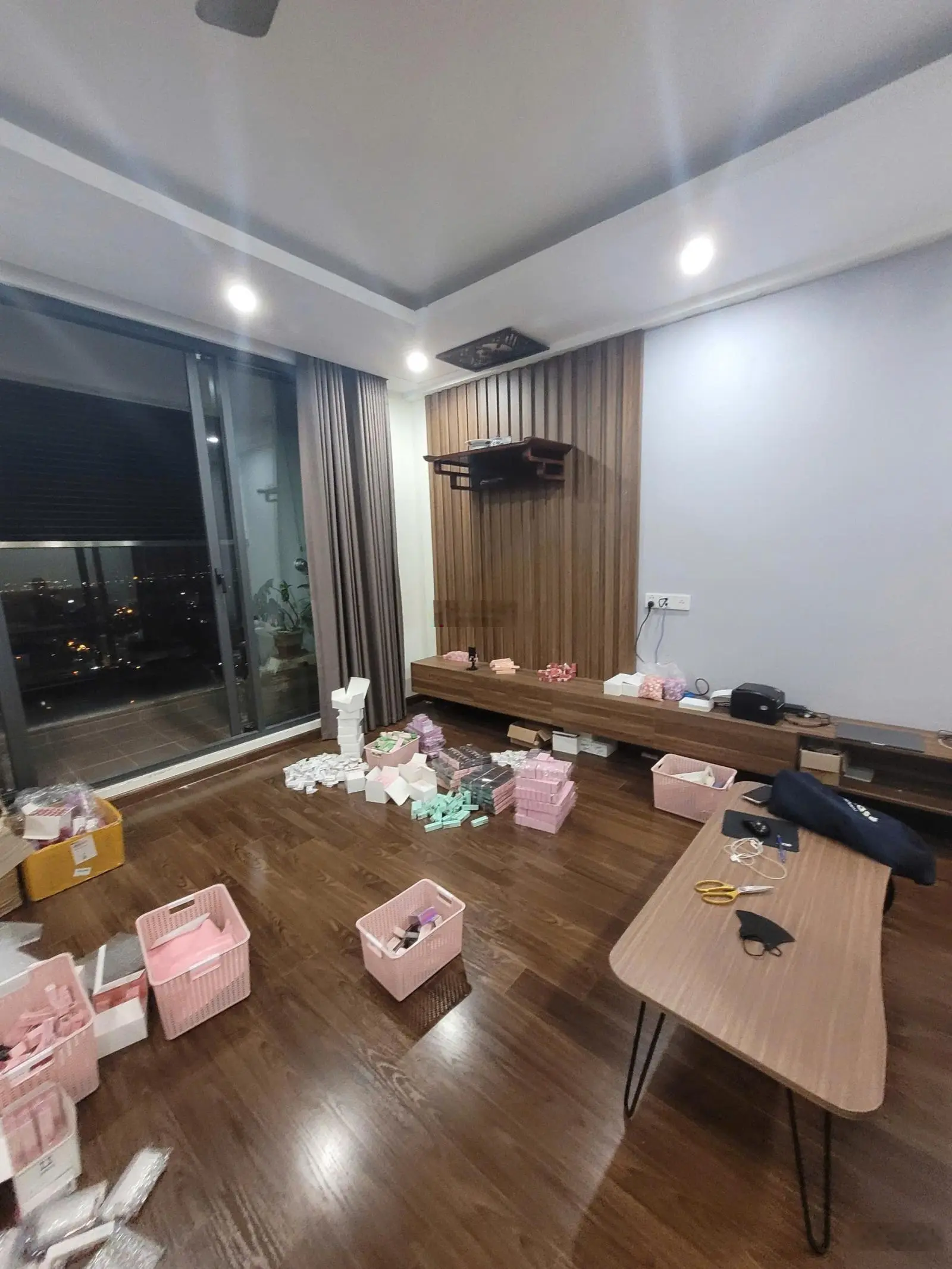 Cần bán nhanh căn hộ siêu hiếm tại thời điểm này. Kiếm đâu ra căn hộ tầng trung, ban công hướng mát