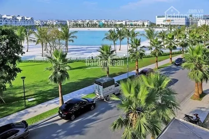 CC bán shophuose xẻ khe Sao Biển 23, DT 94m2, hướng ĐB view hồ vườn hoa, giá 16.9 tỷ, LH 0968870966