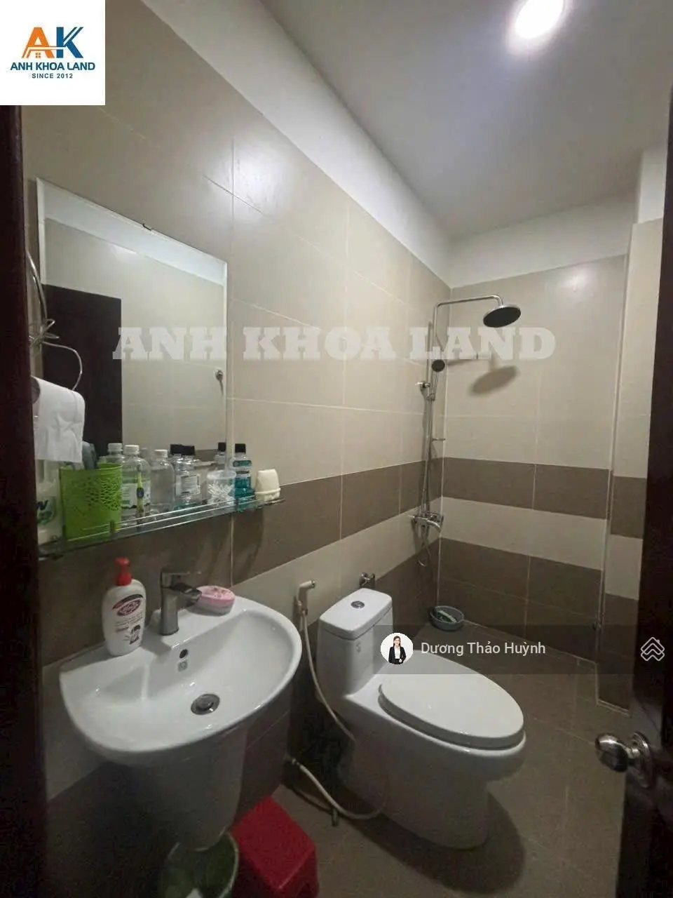 Ngộp! Bán gấp Nhà 3 Tầng Cực đẹp- sát Hoàng Diệu 2- Đường 8m Ôtô đổ cửa Giá còn TL cho khách
