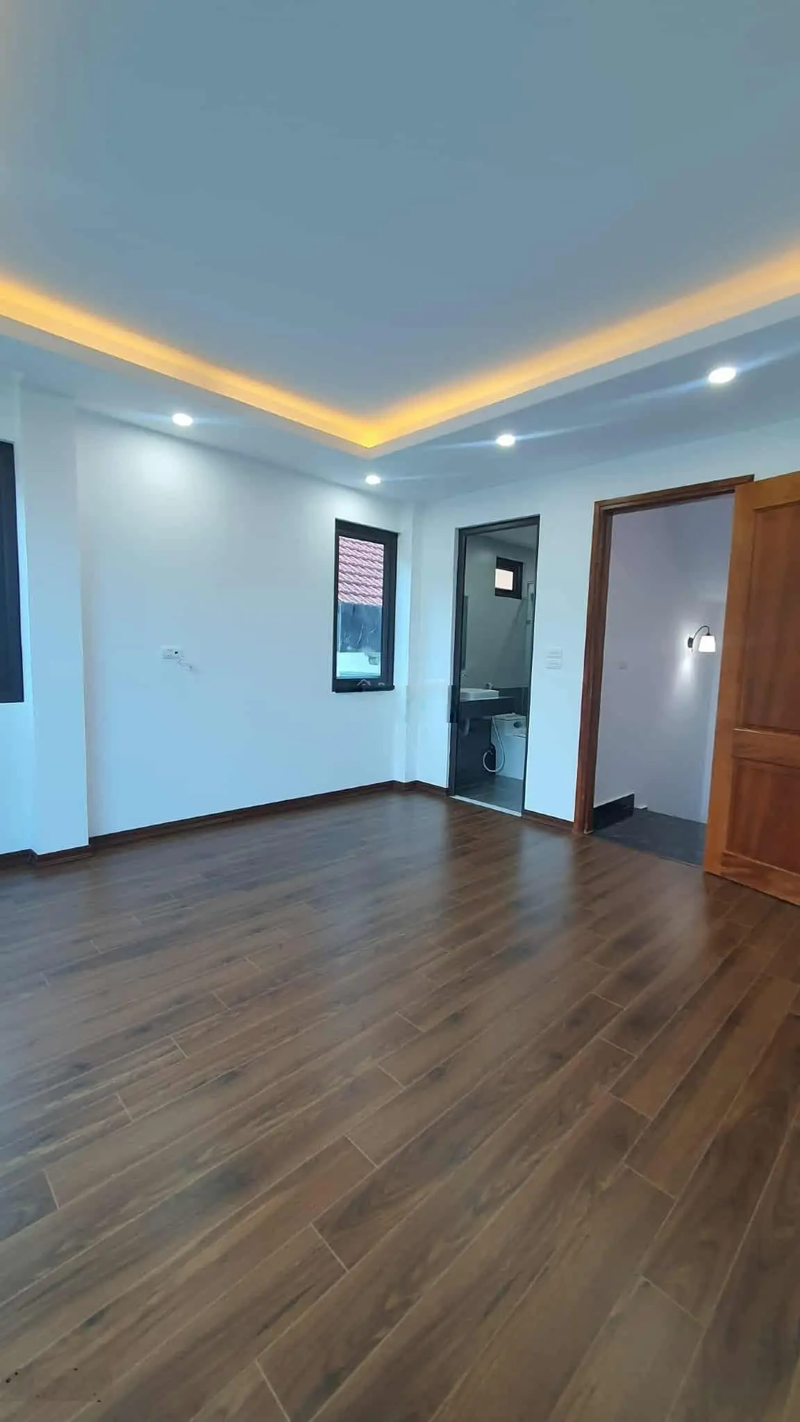 Bán gấp nhà Cổ Nhuế-nhà mới đẹp-siêu phẩm ô tô 4 chỗ qua nhà, lô góc, ngõ thông thoáng, to rộng