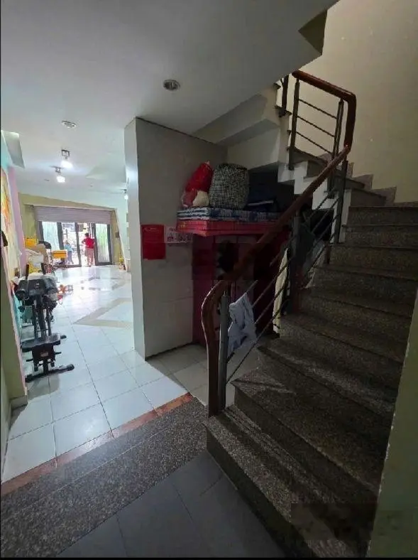 Đường Linh Đông mặt tiền hẻm 8m .