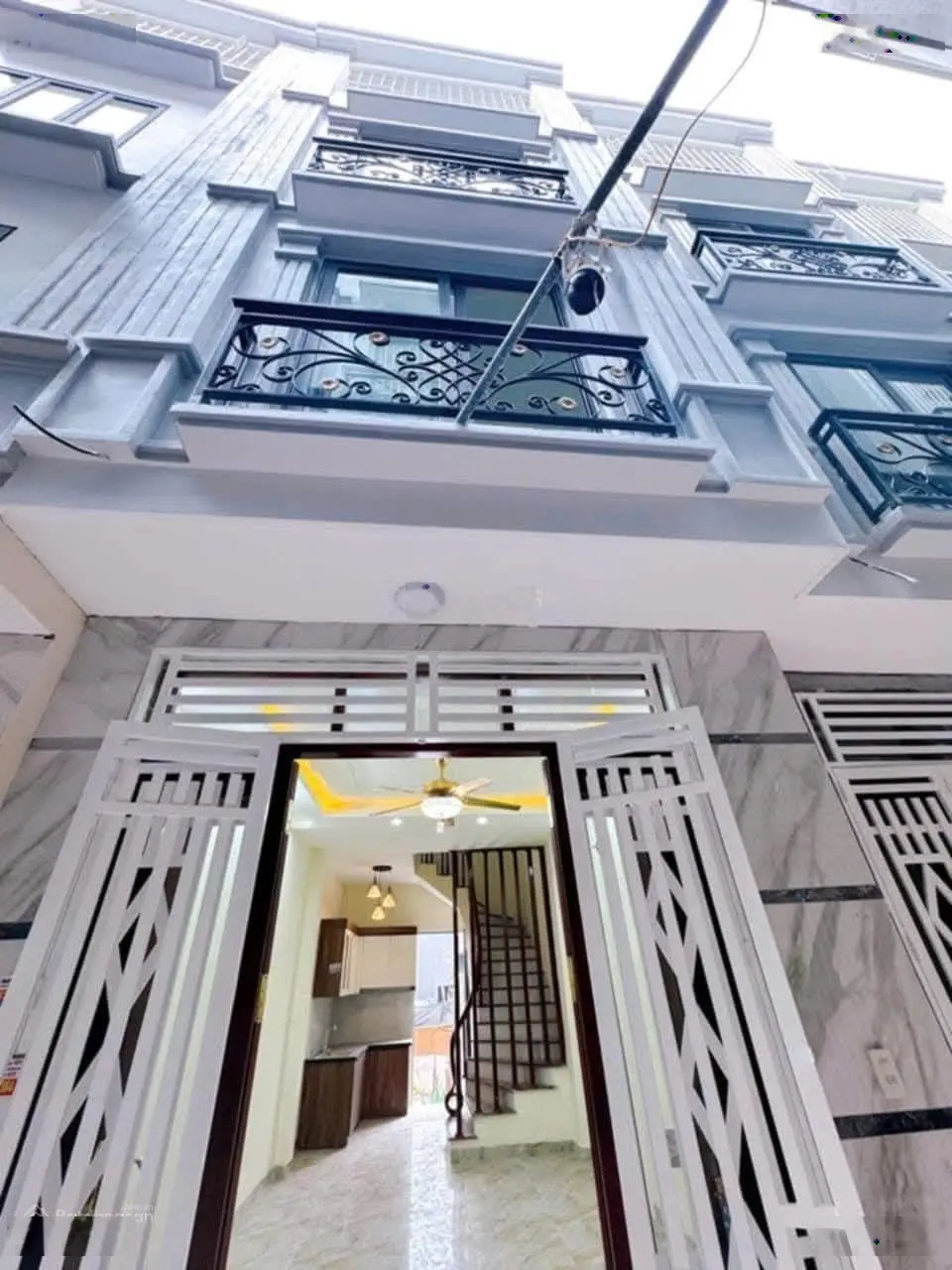 Bán gấp nhà 4 tầng tại Phụng Châu Chương Mỹ