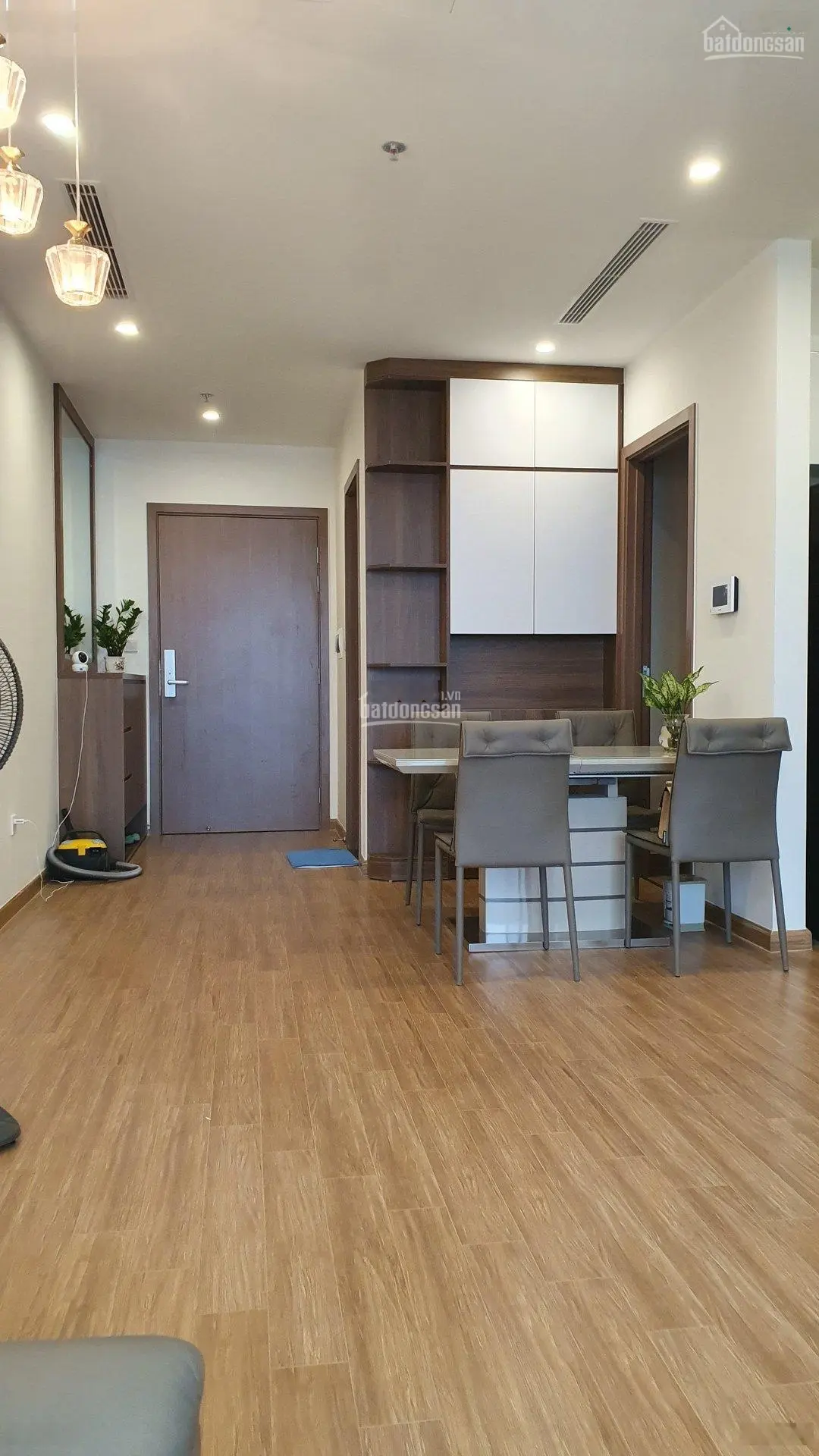 Bán căn hộ Vinhomes Skylake, căn 05A. S3 (73m2 thông thủy), 2 phòng ngủ, tầm view hồ thoáng