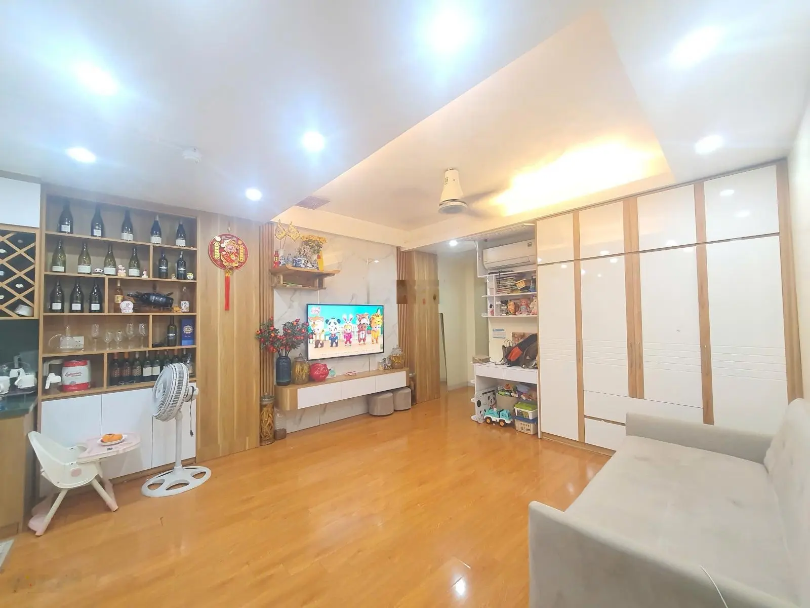 Bán căn hộ mini 60m2 2 ngủ giá chỉ 1.9 tỷ Đường Láng, Phường Láng Hạ, Q Đống Đa