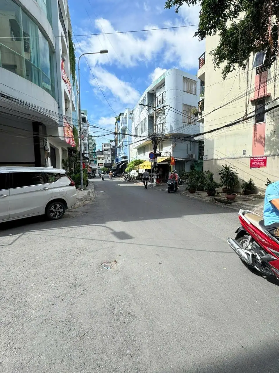 NHÀ NGUYỄN CỬU VÂN , P17 , BÌNH THẠNH ; 90M2 (5*18) , 4 TẦNG _ HẺM 8M .GIÁ 17,5 TỶ .