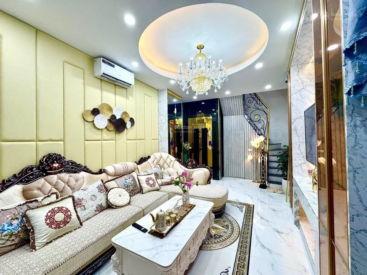Hàng cực hiếm đống đa - khách xem trong mang thẳng vali vào ở ngay.