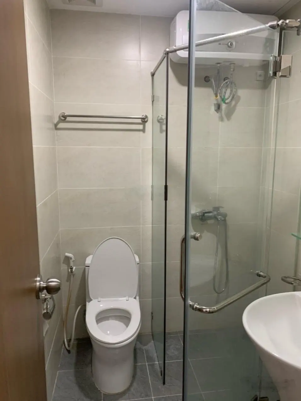Cần bán gấp căn 2PN2WC - Bcons Garden - Full nội thất như hình- Giá 1ty530 bao hết, sổ hồng riêng