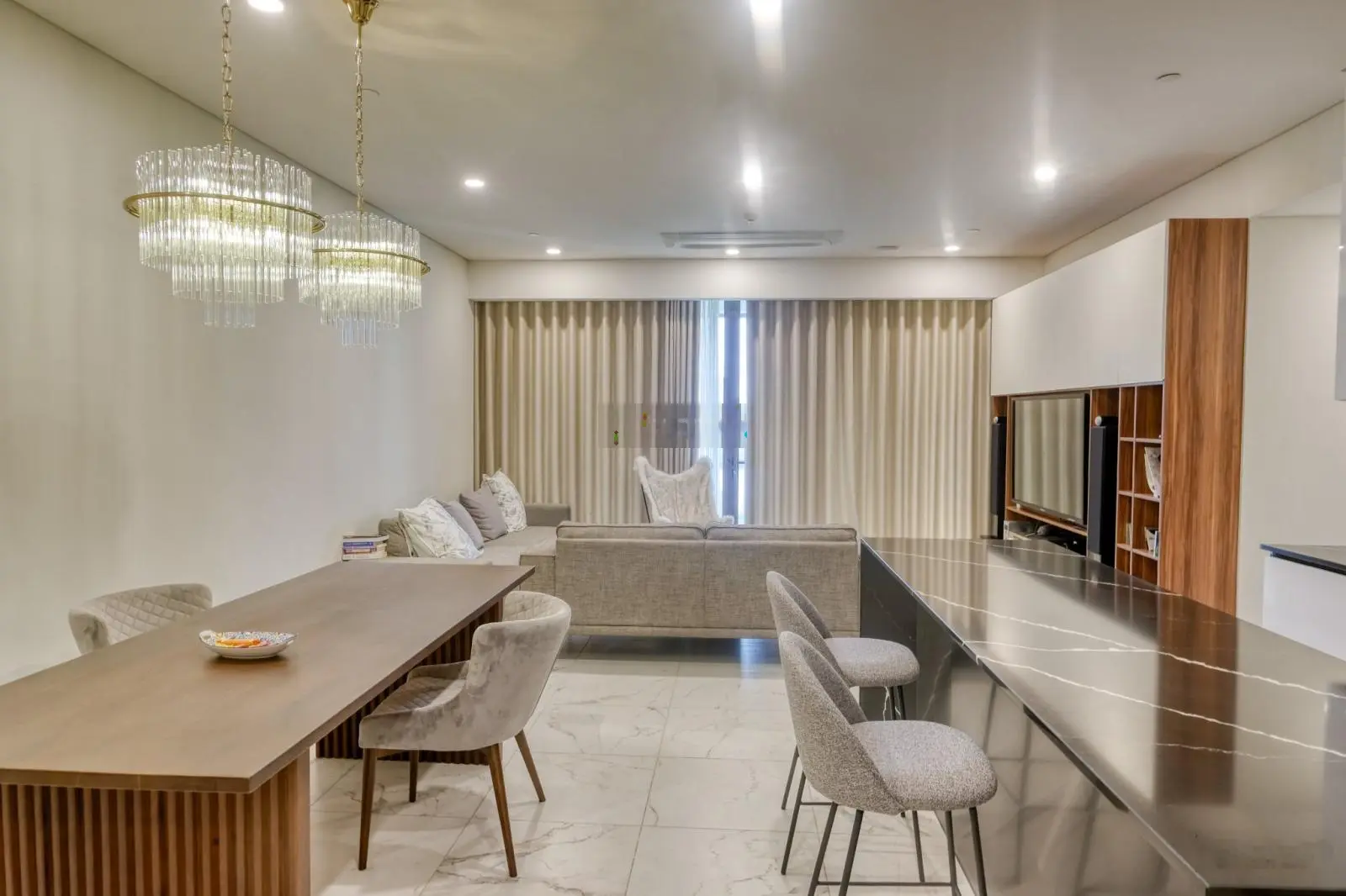 Bán 4PN giá tốt tại Metropole: 38 tỷ liên hệ xem nhà: 0919 061 *** Vy