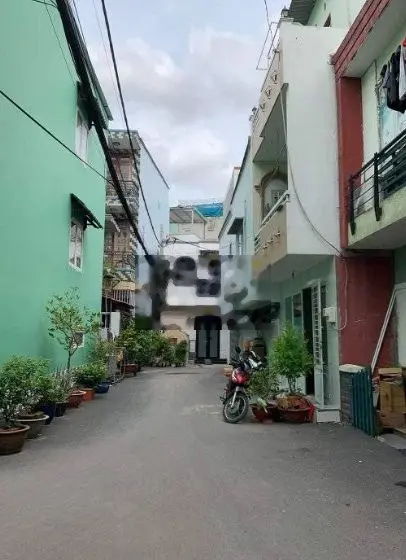 Nhà giá rẻ đất full thổ cư 2 lầu bancol , chính chủ bán