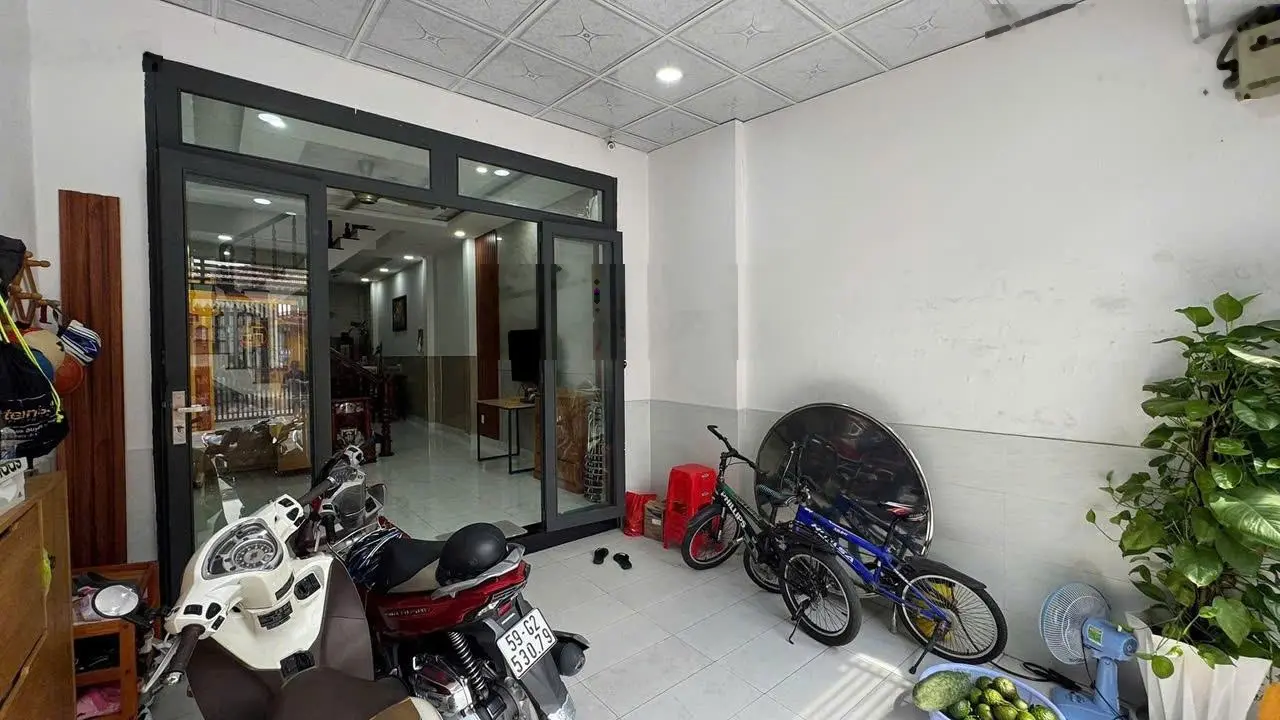 Nhà HXH 8m 1 trục cách 70m ra Phạm Văn Chiêu P8 4x16m 1 lầu đúc BTCT 2pn 2wc