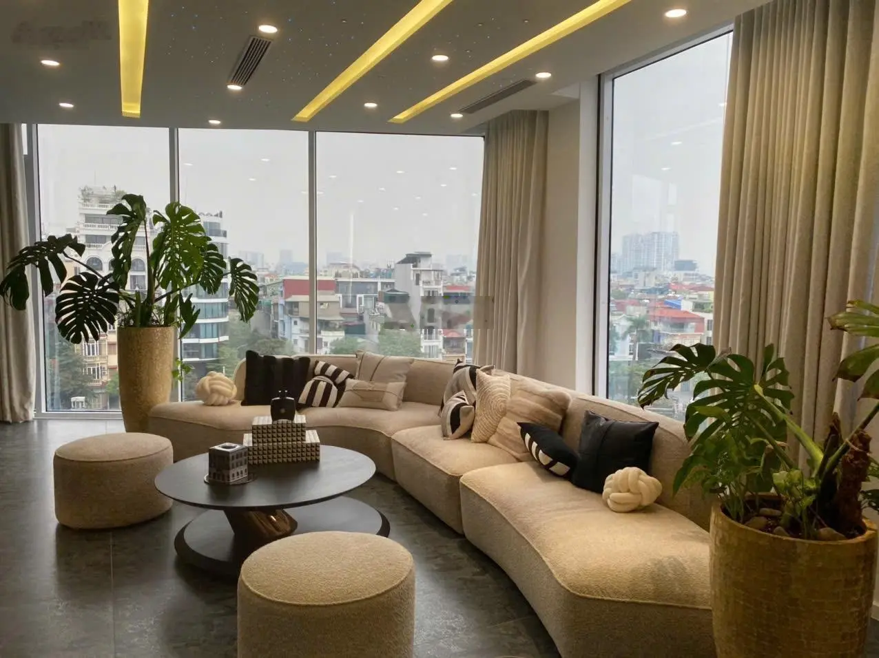 Bán nhà View Hồ trung tâm Ba Đình, thang máy, gara, kinh doanh, Đội Cấn 60m2 nhỉnh 30 tỷ.
