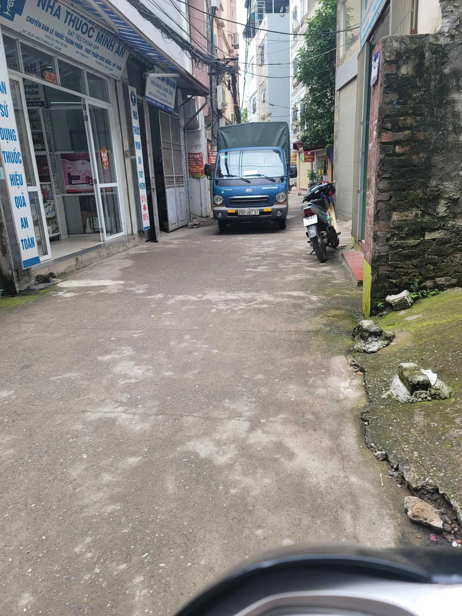 Chính chủ cần bán lô đất tại ngõ 37 phố Bằng liệt, giáp khu Tây Nam Linh Đàm. DT: 78m2* 5,7m