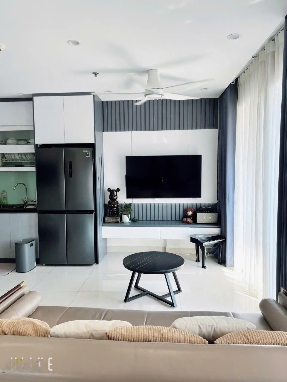 Tôi cần bán gấp căn 2N2WC góc tóa S1.11 69m2 giá 3,24 tỷ sổ lâu dài view toàn cảnh thoáng mát