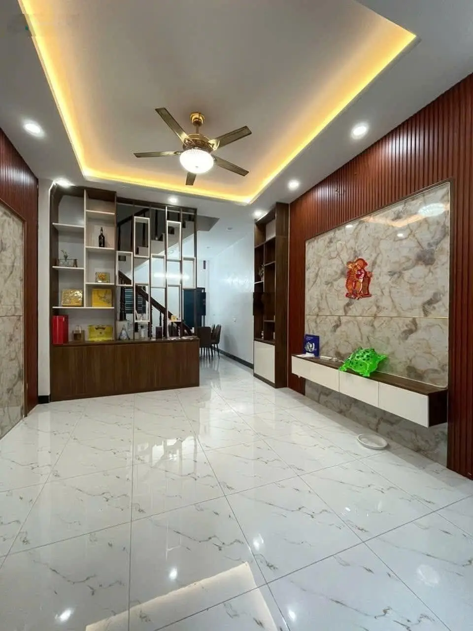 Phải nhanh mới kịp! Nhà sổ đỏ quận Hoàng Mai gần Bách Kinh Xây 43m2*4T*5PN*6,8tỷ full nội thất